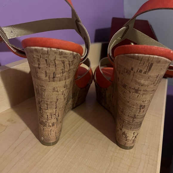 GUESS NEW Dayva platform sandal - Picture 5 of 16